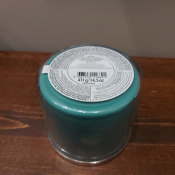 Bath & Body Works Top Shelf Elf 3-Wick Candle - Picture 3 of 3